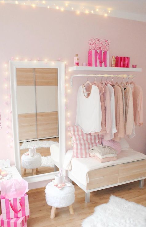 Open Closet, Girl Room Decor, Closet Decor, Asian Home Decor, Pinterest Room Decor, Girly Room, Teen Bedroom Decor, Girl Bedroom Decor, Room Decor Ideas