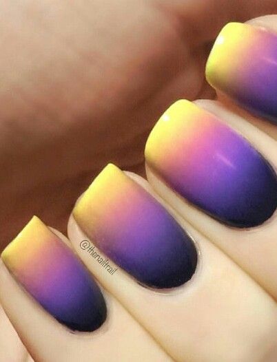 Yellow purple ombre nails @thenailtrail Sunset Ombre, Purple Ombre Nails, Sunset Nails, Nail Beds, Yellow Nail, Christmas Manicure, Color Violeta, Glow Nails, Ombre Nail Designs