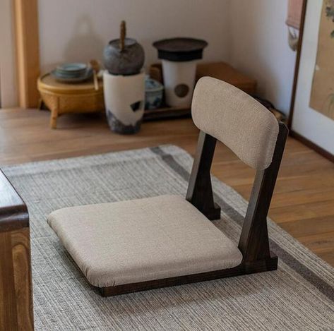 Ergonomic Floor Chair, Japanese Seating, Japanese Tables, Zaisu Chair, Chair Bay Window, Japanese Floor Seating, Legless Chair, Japanese Dining Table, Minimalist Home Furniture