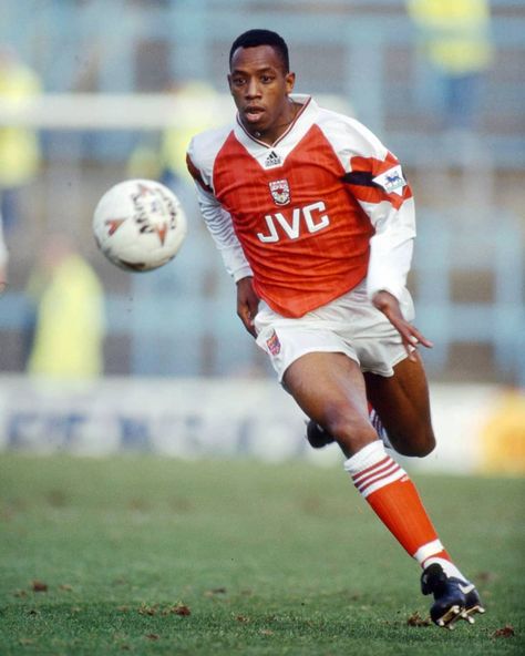 Mundial Style ⚽️ on Instagram: “Ian Wright, 128 goals in 221 appearances with Arsenal: what a striker for fabulous 90s Gunners team! #ianwright #wright #arsenal #1991…” Arsenal Fc Players, Arsenal Fc Wallpapers, Football Tattoo, Ian Wright, Football Moms, Girls Football Boots, Jerry Rice, Arsenal Players, Arsenal Football Club