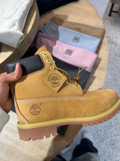 #timberlands #shoes #fallfashion #fashion Tims Boots Women, Wheat Timberlands Outfit Woman, Timberlands Aesthetic, Timberland Boots Aesthetic, Brown Timberland Boots Outfit, Timberland Aesthetic, Tims Outfits Woman, Timberland Boots Outfit Women, Shoe Inspo Aesthetic