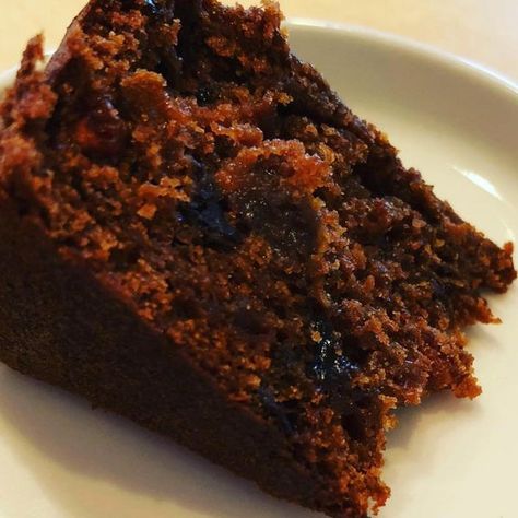 Rum Raisin Cake, Fruit Cake Recipe With Rum, Caribbean Fruit Cake Recipe, Trinidad Black Cake, Rum And Raisin Cake, Black Cake Recipe, Rum Fruit Cake, Dark Fruit Cake Recipe, Fruit Kabob