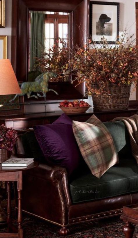 Ralph Lauren Home Living Room English, Ralph Lauren Living Room, Ralph Lauren Interior Design, Ralph Lauren Home Living Room, Ralph Lauren Interiors, English Country Decor, Equestrian Decor, Cottage Interiors, English Cottage