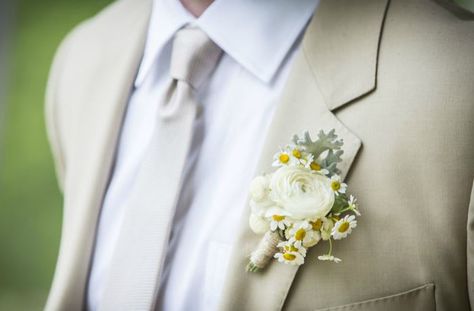 Feverfew Boutonniere, Chamomile Boutonniere, White Wildflower Boutonniere, Daisy Boutineer, Daisy Boutonniere, Thistle Boutonniere, Dance Flowers, Peach Ranunculus, Lemon Wedding