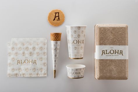 Gelato Packaging Design, Gelato Packaging, Calligraphy Branding, Foto Insta, Takeaway Packaging, Types Of Graphic Design, Cream Packaging, Mochi Ice Cream, Ice Cream Packaging