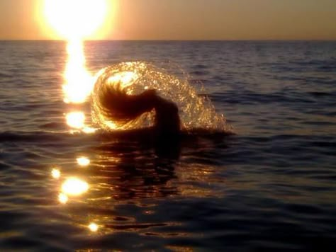 Siren Song, World Press, Girl Advice, Mermaid Aesthetic, Summer Feeling, Summer Dream, Press Photo, In The Ocean, Beach Vibe