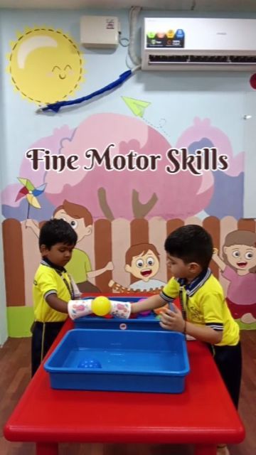 Alphicskidsparadise on Instagram: "Fine motor skills involve the use of the smaller muscle of the hands, commonly in activities like using pencils, scissors, construction with lego or duplo, doing up buttons and opening lunch boxes Alphics follows OXFORD SYLLABUS Best place for your kids early education 📌Day Care 📌Play School 📌Preschool Every child has a UNIQUE STORY We help them to CHERISH IT ✨Activity based learning ✨Celebrations, Special days and events with memorable take aways. ✨Hygienic care and comfort provided for the kids. ✨Activity based activities ✨Soft skills ✨ Life skills, Fine motor and Gross motor skills, Logical and reasoning skills. ✨ Motherly care by the care takers ✨ Phonetically well trained teachers …………………………………… ABOUT US: Alphics Kids phonics is a prescho Soft Motor Skills Activities, Opening Activities For Preschool, Activity Based Learning Ideas, Teachers Day Activity For Preschool, Life Skills Activities For Preschoolers, Games For Lkg Kids, Fine Motor Activity For Kindergarten, Activities For Play Group Kids, Fine And Gross Motor Activities Toddlers