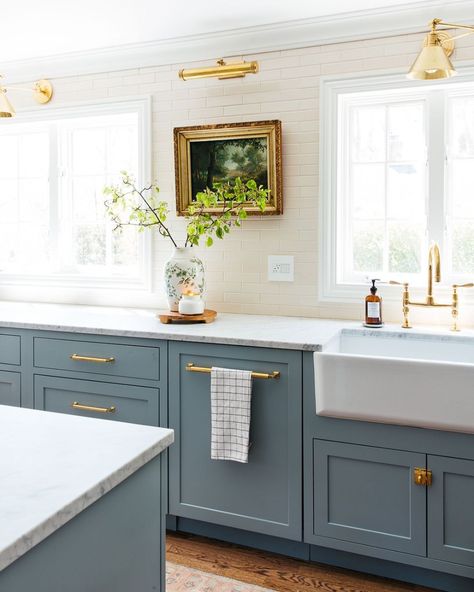 Erin Kestenbaum, Art In The Kitchen, Modern Cottage Kitchen, Small Cottage Kitchen, Amazing Kitchen, Kitchen Cabinet Hardware, Blue Kitchens, Signature Hardware, Kitchen Reno