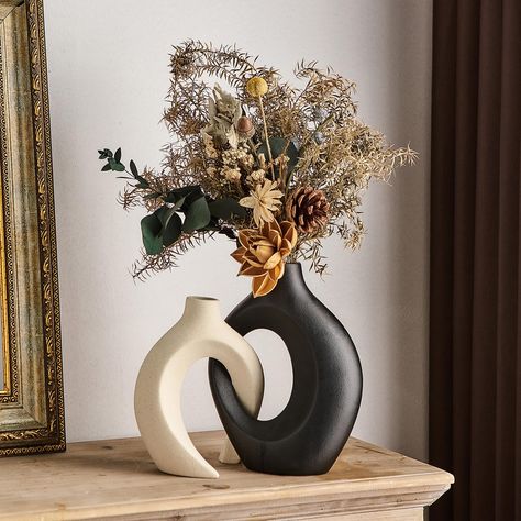 Centerpieces For Dining Table, Counter Top Decor, Table Decor Boho, Black And White Vase, Vintage Furniture Makeover, Traditional Vases, Farmhouse Vase, Entry Table Decor, Dining Table In Living Room