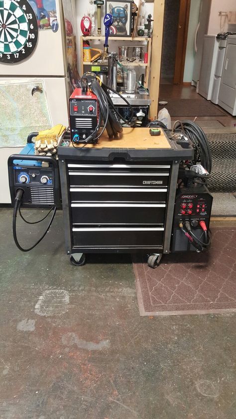 Welding cart Homemade Welding Cart, Welding Shop Ideas Garage, Welding Shop Layout, Custom Tool Boxes, Welding Workshop, Welding Trailer, Mobile Workstation, Welding Shop, Welding Cart