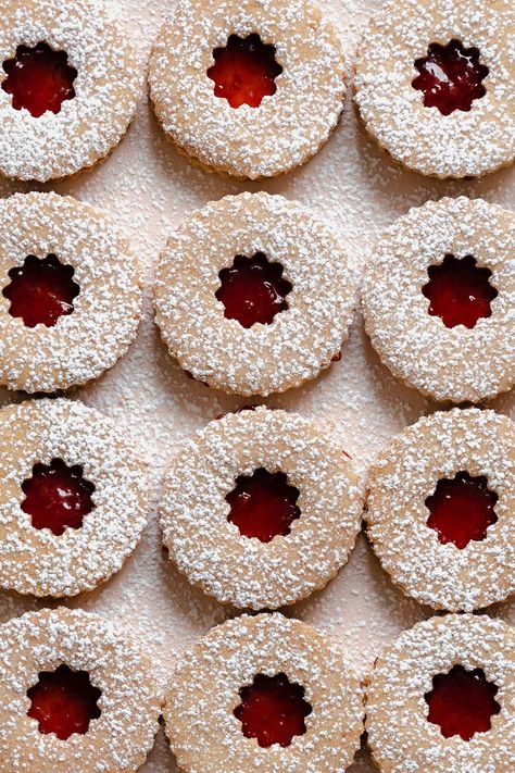 Low Fodmap Christmas Cookies, Gf Linzer Cookies, Glutenfree Cookies Christmas, Christmas Snacks Gluten Free, Easy Christmas Desserts Gluten Free, Gluten Free Sugar Free Christmas Cookies, Gluten Free Crumble Cookies, Christmas Gluten Free Recipes, Christmas Treats Gluten Free