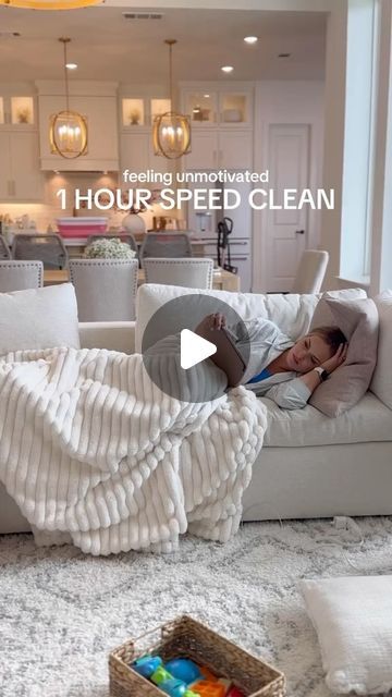 𝗦𝗔𝗧𝗜𝗦𝗙𝗬𝗜𝗡𝗚 𝗖𝗟𝗘𝗔𝗡𝗜𝗡𝗚 on Instagram: "1 hour speed clean.. 😁🧼 (🎥 TT/sierra.honeycutt) #reels #cleaning #cleaningmotivation #deepclean #satisfyingcleaning" Cleaning Inspiration Videos, Cleaning Videos Satisfying, Cleaning Day Aesthetic, Cleaning Motivation Videos, Sierra Honeycutt, Aesthetic Cleaning, Satisfying Cleaning, Sunday Rest, Cleaning Aesthetic