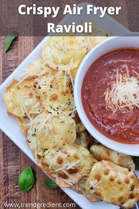 A plate of air fried ravioli and a bowl of marinara dipping sauce Air Fried Ravioli, Air Fryer Ravioli, Jumbo Shell Recipes, Fried Ravioli Recipe, Fried Ravioli, Fried Pasta, Shell Pasta Recipes, Fried Spinach, Ravioli Recipe