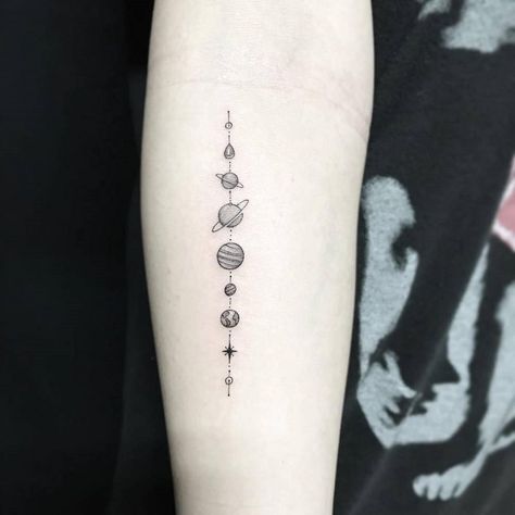 Linear Solar System Tattoo, Tattoo Sonne, Solar System Tattoo, Planet Tattoos, Shape Tattoo, Inspiration Tattoos, Парные Тату, Small Hand Tattoos, Line Art Tattoos