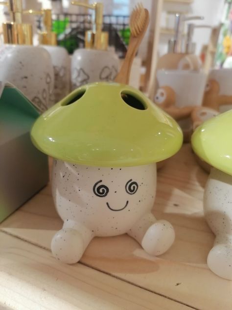 Kawaii Toothbrush Holder, Mushroom Piggy Bank, Mushroom Toothbrush Holder, Mushroom Soap Dispenser, Happy Bathroom, Cottagecore Mushroom, Cosy Interior, Birthday Stuff, 21st Birthday Gifts