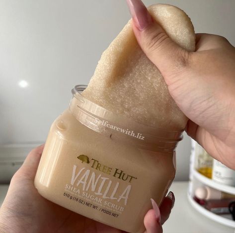 Body Scrub Tree Hut, Tree Hut Vanilla, Tree Hut Body Scrub, Colloidal Gold, Skin Advice, Sephora Skin Care, Diy Body Care, Shower Skin Care, Sugar Body