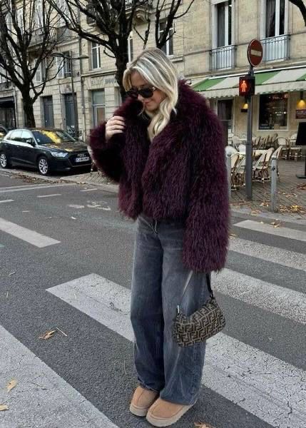 Burgundy Fur Coat Outfit, Faux Fur Coats Outfit, Old Money Winter, Faux Fur Outfit, Fur Outfit, Cropped Faux Fur Coat, Fur Coat Outfit, Rainy Day Fashion, Burgundy Outfit