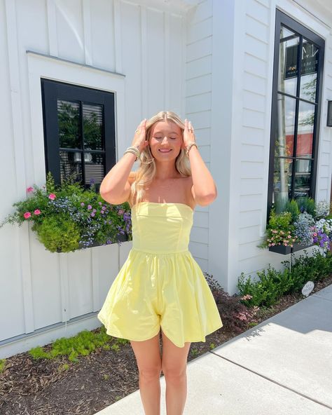 The color of summer🌼✨🍋☀️ Lilly Romper now live!! Yellow Romper Outfit, Tube Top Romper, Smocked Tube Top, Tube Romper, Recruitment Outfits, Yellow Romper, Scarf Top, Romper Outfit, Ruffle Romper