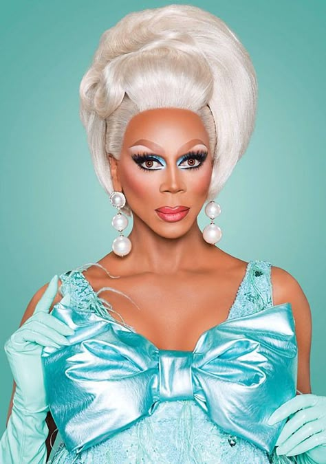 Rupaul In Drag, Rupaul Iconic Looks, Ru Paul's Drag Race, Drag Outfits, Drag Kings, Race Outfit, Rupaul Drag Queen, Stuff To Paint, Rupaul Drag Race