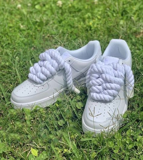 Nike Airforce 1 Women Outfit Ideas, Nike Airforce 1 Women Outfit, Af1 White, Sneaker Plug, Airforce 1s, Guys Fashion Swag, Nike Shoes Women Fashion, Goyard Wallet, Sneaker Posters