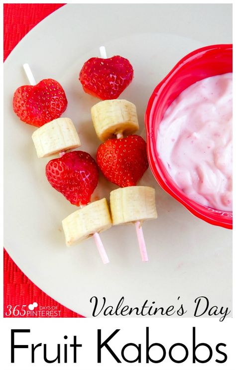 Valentine's Day snacks for kids | strawberry | snacks for school | healthy Valentine's Day snacks | fruit sticks | fruit skewers | fun snack Kabobs Fruit, Fruit Valentines, Fruit Kabobs Kids, Strawberry Snacks, Valentines Party Food, Valentines Breakfast, Valentines Snacks, Healthy Valentines, Fruit Kabobs