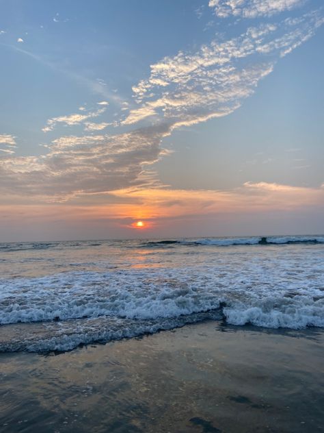 Breathtaking sunset at a beach in Goa Indian Beach Photos, Arambol Beach Goa, Indian Beach Aesthetic, Goa Beaches Photography, Goa Sunset, Goa Aesthetic, Chennai Metro, Goa Beaches, Aesthetic Clicks