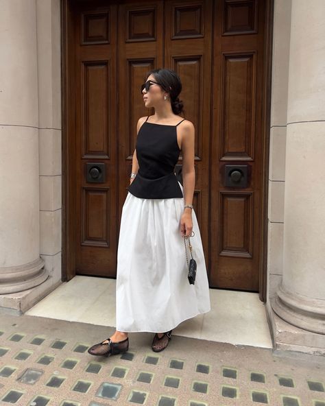 Taiwan Outfit, Lisbon Fashion, White Skirt Outfits, White Maxi Skirts, Quoi Porter, 여름 스��타일, Paris Outfits, Special Occasion Outfits, Outfits Verano