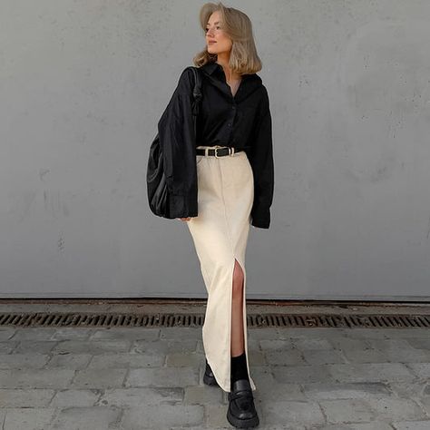 beige aesthetic, back to school outfits, maci long skirt Skirt Outfits Elegant Classy, Romantic Feminine Style Outfits, White Midi Skirt Outfit, Beige Skirt Outfit, Modest Street Style, Elegant Outfit Classy, Beige Skirt, Long Skirts For Women, Classy Work Outfits