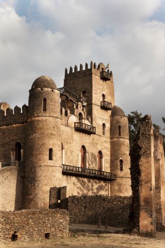 The Medieval Castle of Fasilides, Gonder, Ethiopia Ancient Ethiopia, Gonder Ethiopia, Habesha Aesthetic, Turkey Masjid, Ethiopia Aesthetic, Ethiopia Tourism, Africa Architecture, Castle Floor Plan, Rap City