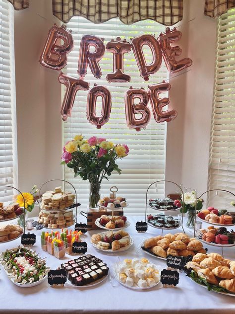 Simple Bridal Shower Decor, Christian Bridal Shower Ideas, Bridal Breakfast, Church Fellowship, Bride Team, Bridal Shower Inspo, Simple Bridal Shower, Bachelorette Party Bride, Bridal Shower Tea