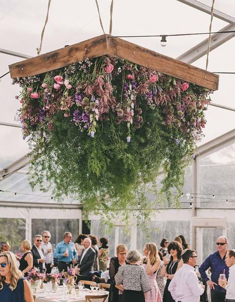 Go big with this giant upside-down garden as your hanging floral arrangement at your reception! Hanging Flower Arrangements, Flowers Hanging, تصميم داخلي فاخر, Tafel Decor, Flower Chandelier, Floral Trends, Flower Installation, Floral Chandelier, Have Inspiration