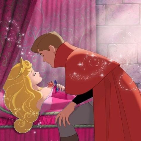 Putri Aurora, Disney Çiftleri, Princes Disney, Disney Kiss, Couples Disney, Sleeping Beauty 1959, Disney Princess Aurora, Film Disney, Prince Phillip