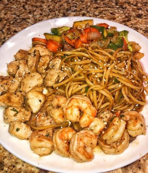 Shrimp And Chicken Hibachi Recipe, Hibachi Noodles Recipe On Blackstone, Hibachi Noodles On Blackstone Griddle, Blackstone Hibachi Recipes Noodles, Black Stone Hibachi Noodles, Hibachi Chicken And Noodles, Chicken And Shrimp On Blackstone, Homemade Hibachi Noodles, Hibachi Homemade