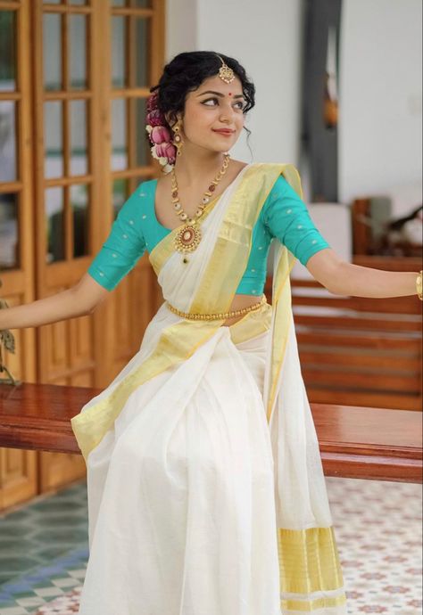 Onam Outfits Ideas, Kerala Dress, Onam Dress, Onam Outfits, Kerala Saree Blouse Designs, Onam Saree, Organza Suits, Simple Saree Designs, Kerala Saree