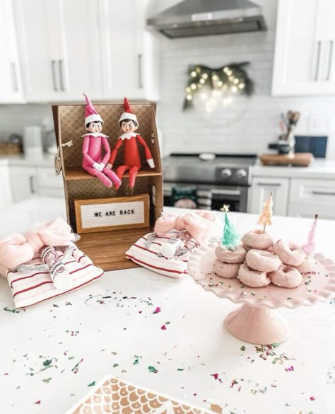 Elf Arrival Breakfast, Elf On The Shelf Girly Ideas, Elf On The Shelf Welcome Back Ideas, Pink Elf On The Shelf, Elf On The Shelf Breakfast, Elf Breakfast, Elf On The Shelf Welcome, Elf On The Shelf Arrival, Easy Elf