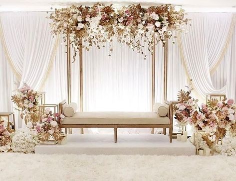 Pastel Wedding Decorations, Nikah Decor, Stage Wedding, Wedding Stage Backdrop, Majlis Perkahwinan, Wedding Stage Decor, Reception Backdrop, Wedding Background Decoration, Wedding Reception Backdrop