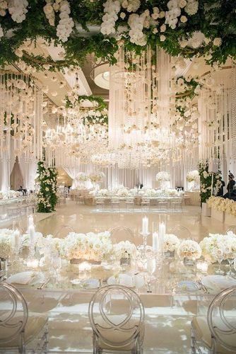 Luxury wedding decor ideas can be very different and require special attention. The best of them you will find in our gallery. #wedding #luxury #weddingplanner #luxurywedding Reception Wedding Decorations Indoor, All White Wedding Reception, Northern Wedding, White Wedding Reception Decor, Hiasan Perkahwinan, White Wedding Decor, Nice Makeup, Wedding Setup, White Wedding Decorations