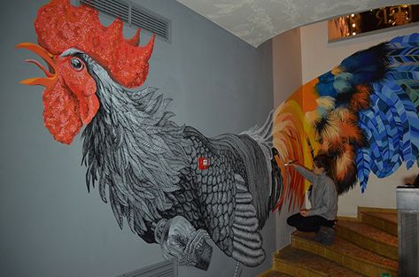 Chicken Mural, Rustic Restaurant Interior, Decorate Wall, Interior Staircase, Rustic Restaurant, Animal Mural, Rooster Art, Amazing Street Art, Wall Drawing