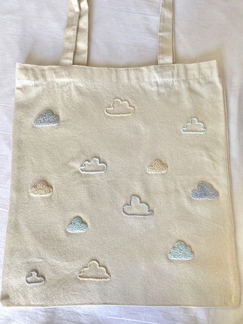 Diy Tote Bag Design, Desain Tote Bag, Clothes Embroidery Diy, Pola Bordir, Kraf Diy, Diy Embroidery Designs, Embroidered Tote Bag, Basic Embroidery Stitches, Diy Embroidery Patterns