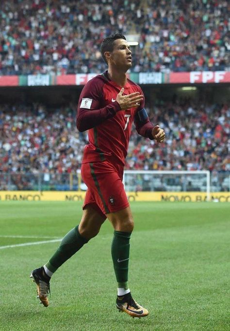 Christiano Ranoldo, Cristiano Ronaldo Birthday, Ronaldo Images, Cr7 Portugal, Juventus Players, Ronaldo Photos, Cristiano Ronaldo Juventus, Cr7 Wallpapers, Cristino Ronaldo