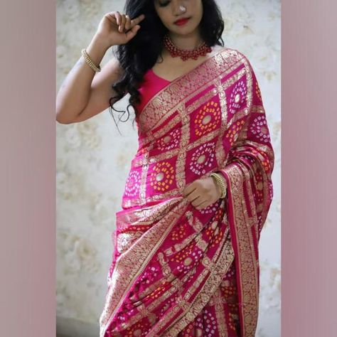 Saree Rajasthani, Indian Party Wear Saree, Gharchola Saree, Indian Party Wear, Party Wear Saree, Ethnic Sarees, Banarasi Silk Saree, Bandhani Saree, Sarees Collection