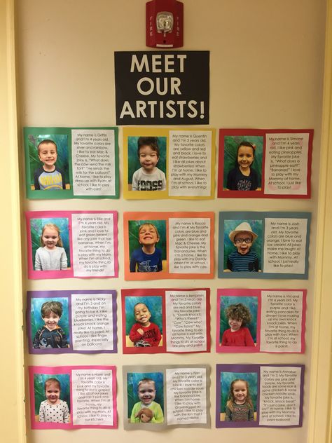 Art Show Themes For Preschool, Kindergarten Art Gallery Display, Art Gallery Kindergarten, Preschool Gallery Wall, Preschool Art Gallery Display, Pre K Art Show Ideas, Preschool Exhibition Ideas, Art Gallery For Preschool, Art Show Display Ideas School