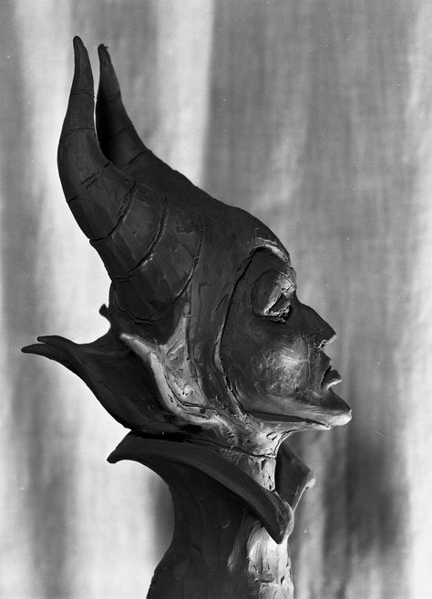 A beautiful sculpt of Maleficent's head by Marc Davis Marc Davis, Disney Animation Art, A Goofy Movie, Sleeping Beauty Maleficent, Walt Disney Imagineering, Disney Imagineering, Goofy Movie, A Bug's Life, Disney Concept Art