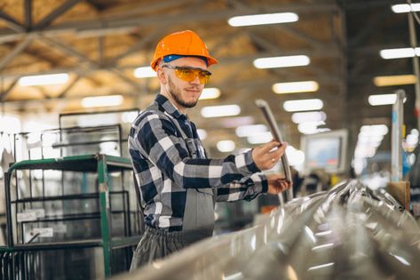 Male worker at a factory | Free Photo #Freepik #freephoto #business #people #building #man Grant Thornton, Factory Photography, Work In Australia, Insect Photography, Environmental Portraits, Business Photoshoot, Steel Fabrication, Corporate Photography, Industrial Photography