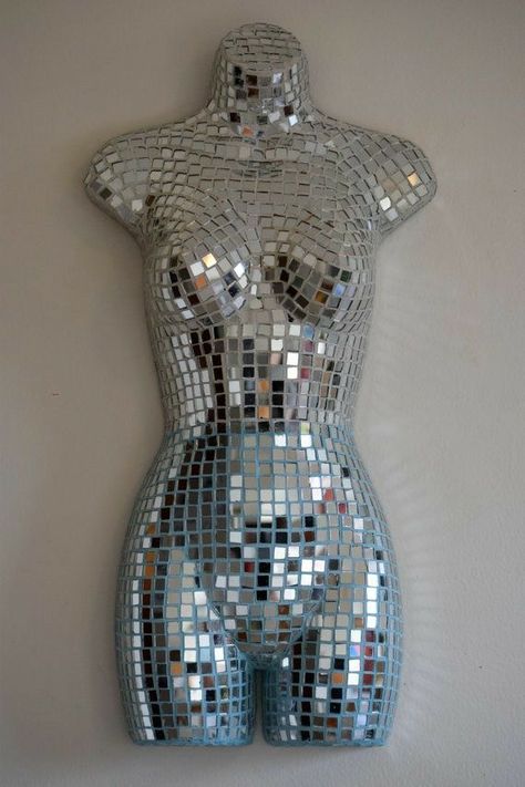 Mannequin Diy, Mannequin Decor, Mosaic Dress, Mannequin Art, Female Mannequin, Mirror Mosaic, Mirror Tiles, Glass Tiles, Creative Furniture