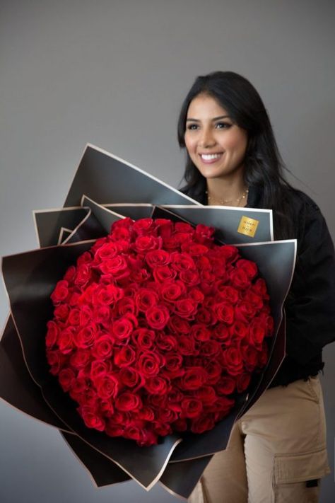 Embrace the language of love with our romantic red roses bouquet. Convey your deepest emotions with the timeless elegance of these stunning blooms. Order now! Extra Large Bouquet Of Flowers, Red Bouquet Roses, Luxury Roses Bouquet, Buqet Flowers Aesthetic Roses, Large Bouquet Of Roses, 99 Roses Bouquet, Thank You Flowers Bouquet, Red Flowers Bouquet Valentines, Red Flower Bouquet Aesthetic