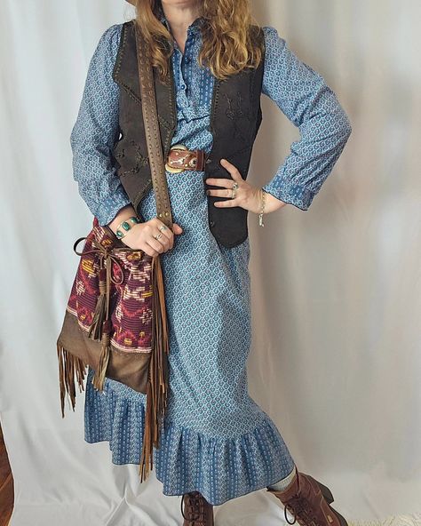 Amazing pieces sourced just for you! Spell dreamweaver bag, 70s genuine vintage blue floral prairie dress (epic boots sold) jodi lee fringe bag & gorgeous suede crochet vest funky western bolo tie some cool belts & bags. Shop via website ✨️ 👌 Cool Belts, Western Bolo Tie, Fringe Bags, Bolo Tie, Crochet Vest, Bags Shop, Prairie Dress, Belt Bag, Blue Floral