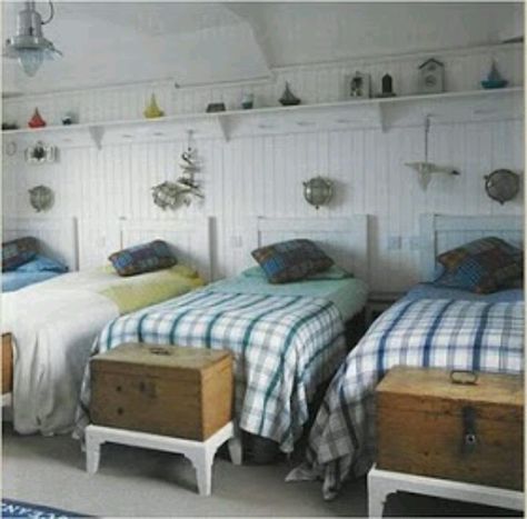 Boy bunkie Three Twin Beds In One Room, 2 Bunk Beds In One Room, 4 Kids Bedroom Ideas, Three Beds In One Room Kids, 3 Twin Beds In One Room, 4 Beds In One Room Ideas, Boys Bunk Room, Grandkids Room, Beachy Bedroom