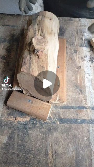 Wood Slice Furniture, Log Wood Ideas, Rustic Wood Ideas, Wood Logs Ideas, Log Design Ideas Woods, Live Edge Projects Ideas, Wood Slabs Ideas, Creative Wood Projects, Barnboard Projects