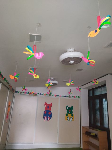 Hanging Classroom Art, Preschool Decoration Ideas Hanging, Art To Hang From Ceiling Classroom, Class Hangings For Preschool, Classroom Ceiling Decorations Preschool, Hanging For Preschool Decoration, Classroom Mobiles, Playgroup Class Decoration, Classroom Hangings